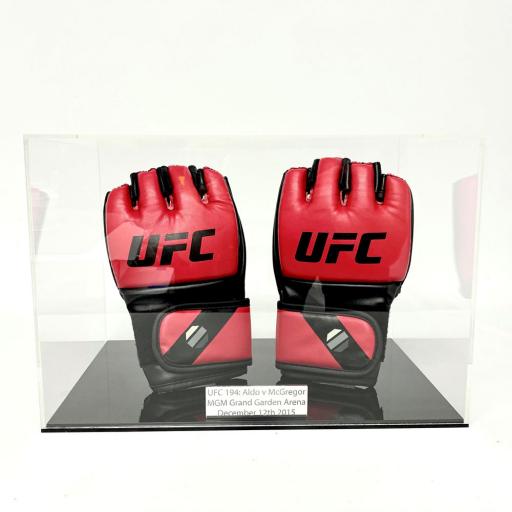 MMA-Glove-Display-Case-1.jpg