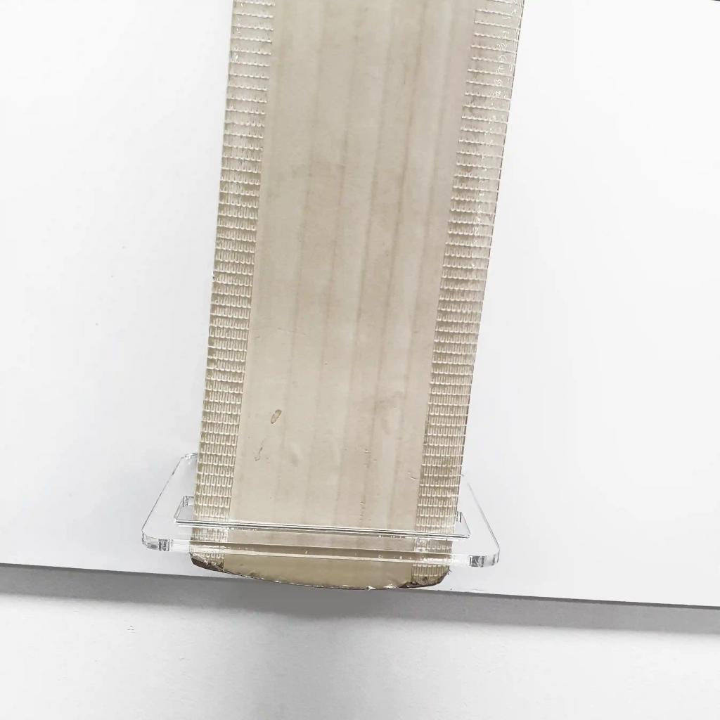 Vertical Cricket Bat Wall Holder Puffin Plastics